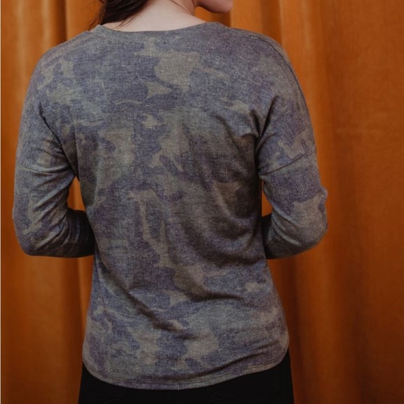 NWT Veronica M Front Tie Long Sleeve Tee | Medium | Camo Print - Picture 4 of 4
